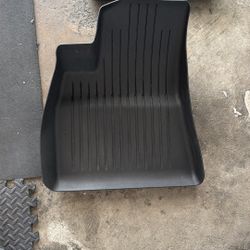 Tesla Model 3 2022 Rubber Mats