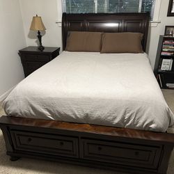 Queen Bedroom Set w/ Storage Bed, Dresser,  and 2 Nightstands 