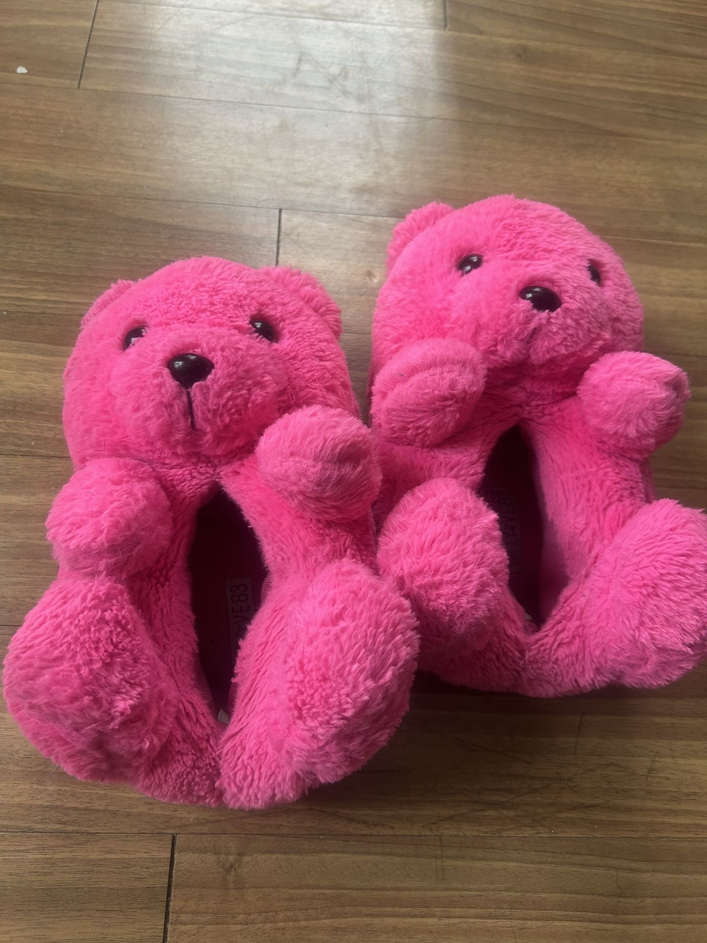 ✨ Cozy Pink Teddy Bear Slippers – Comfort Meets Cuteness! ✨