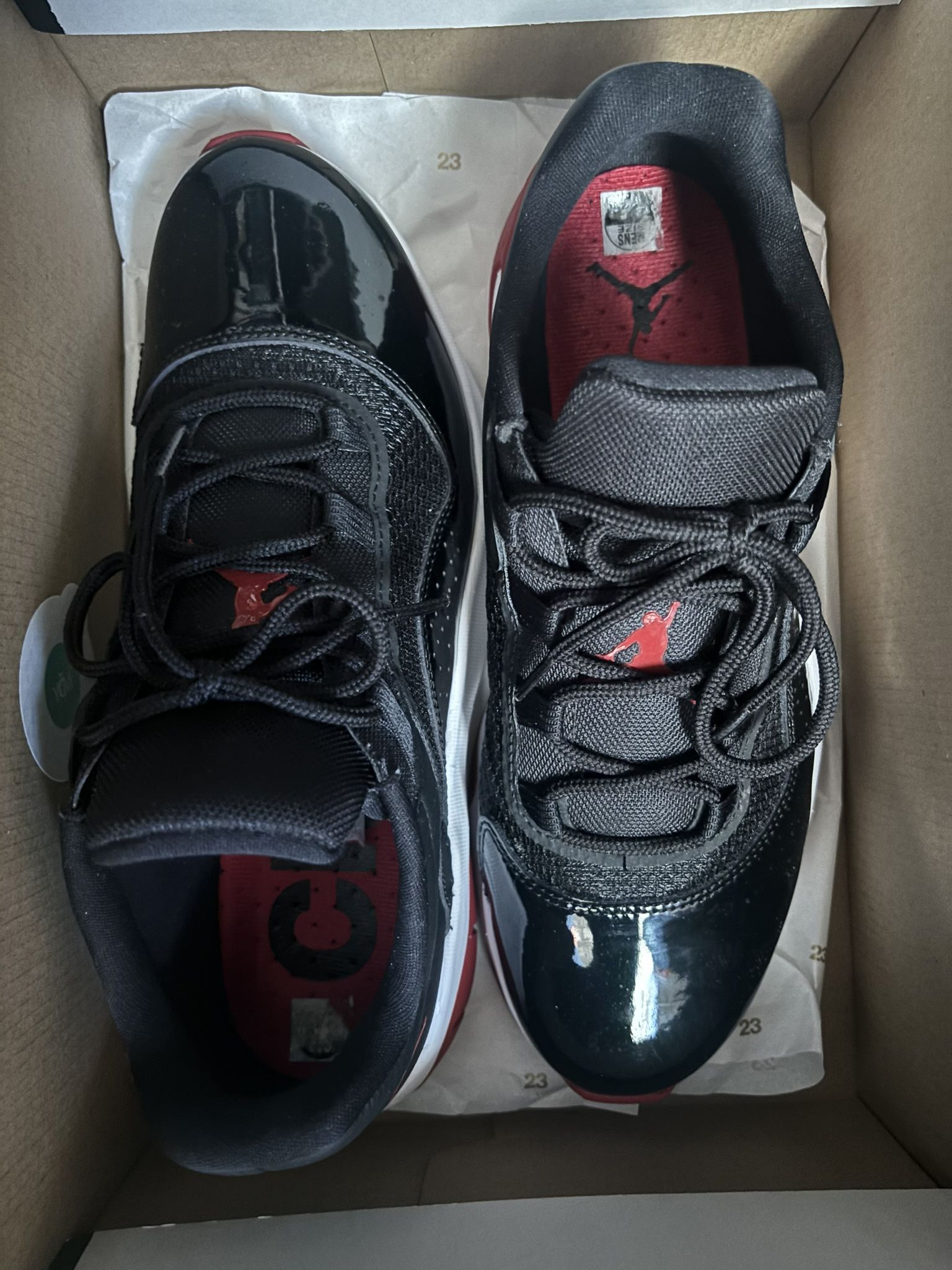 Air Jordan 11 CMFT Low Bred