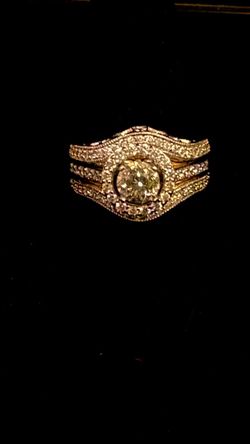 14K Gold two tone diamond ring 9.50grms .75ct approx round natural diamond 1-1/2ctdw Size 7 no trades pick up in Tacoma FIRM PRICE