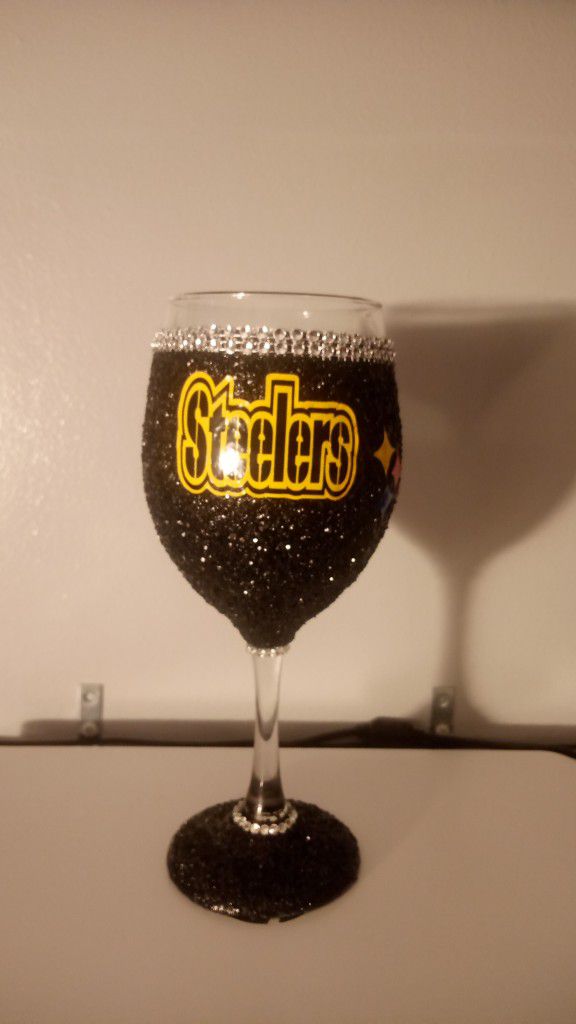 HOME MADE STEELERS GLASS...... CHECK OUT MY PAGE FOR MORE ITEMS