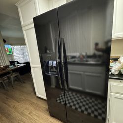 Frigidaire Black Refrigerator Like New 