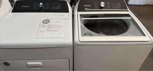 Whirlpool Washer and Dryer Set