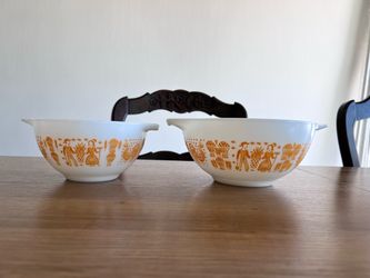 Rare Pyrex Cinderella mixing bowl in pumpkin “orange” butter print 441 1/2 and 442 1/2
