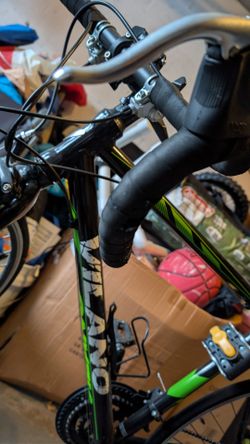 Vilano R2 commuter aluminum road bike 21 speed 700c