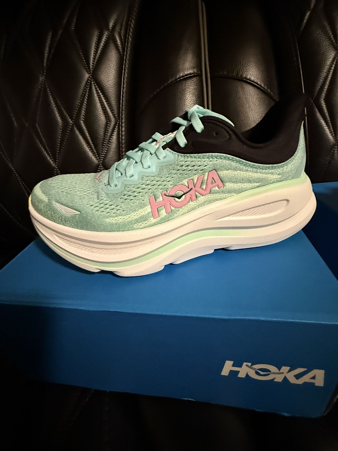 HOKA, NUEVOS, size en la foto,