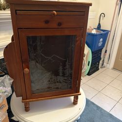 Cute Little Side Table