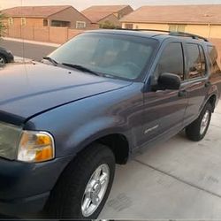 2004 Ford Explorer
