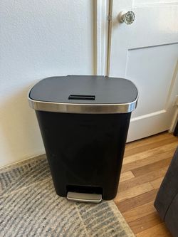 Step Trash Can Black with Stainless Rim
