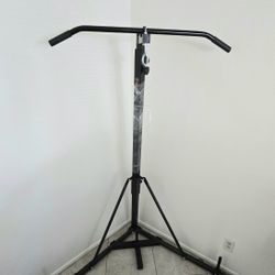 🥊🥊 NEW EVERLAST  40 LB PUNCHING BAG. SET. NEW. 