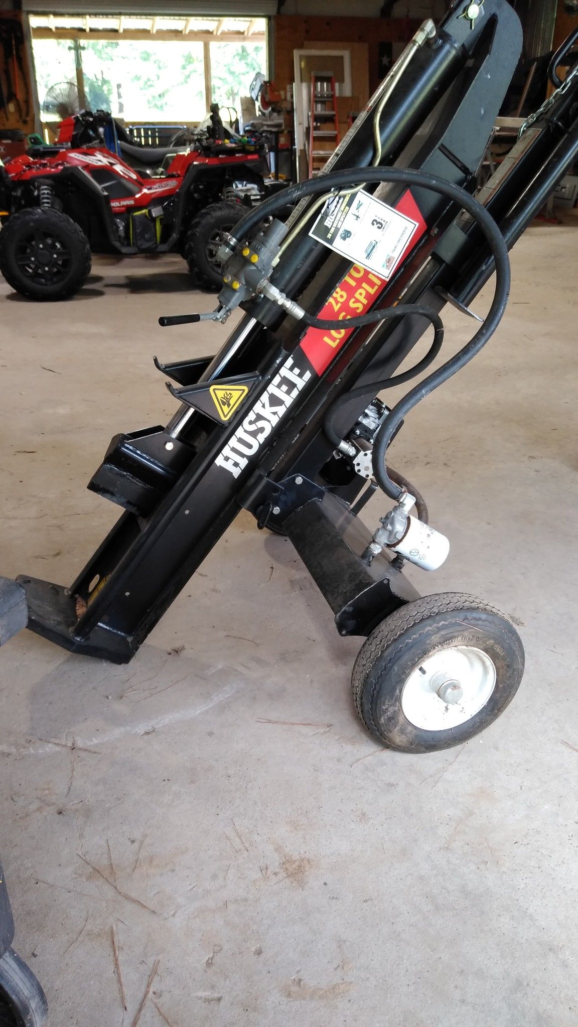 Huskee 28 ton log splitter. for Sale in Seabrook, TX OfferUp