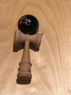 Black turtle Kendama