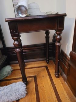 Set of 3 wood nesting tables