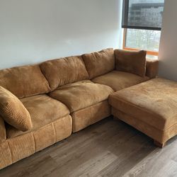 Sectional/Couch