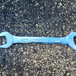 Middly Tool Wrench 24/27