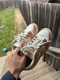 Women’s Nike Dunks