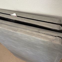 Low profile queen base