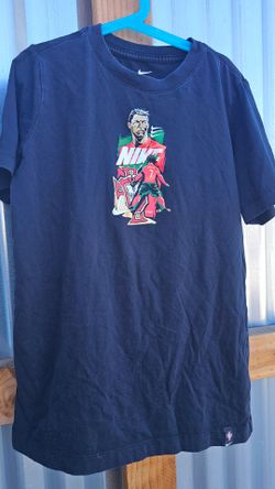 Cristiano Ronaldo Portugal National Team Nike Player T-Shirt - Black
**Youth Size Large**
Excellent condition 
No stains or rips 
Pls see all pictures