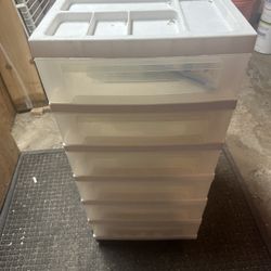6 Plastic Draws