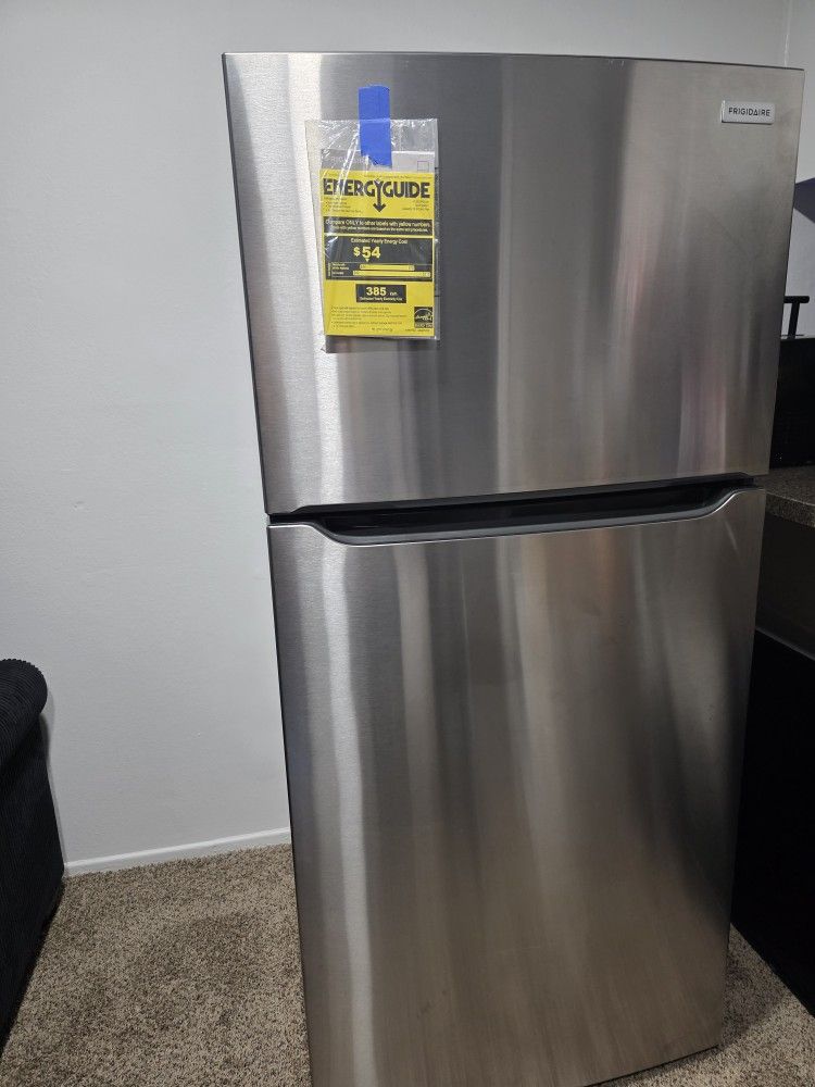 Frigidaire Stainless Steel Top Freezer Refrigerator