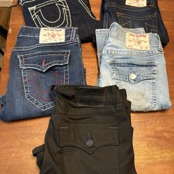 Men’s True Religion jeans 