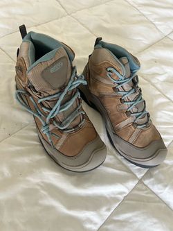 Keen Mid Hiking Boots