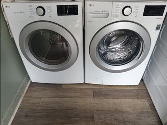 LG FRONTLOAD WASHER AND DRYER
