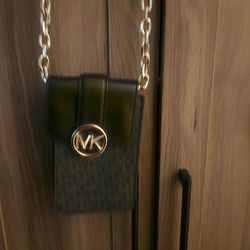 Michael Kors/ Cross Over