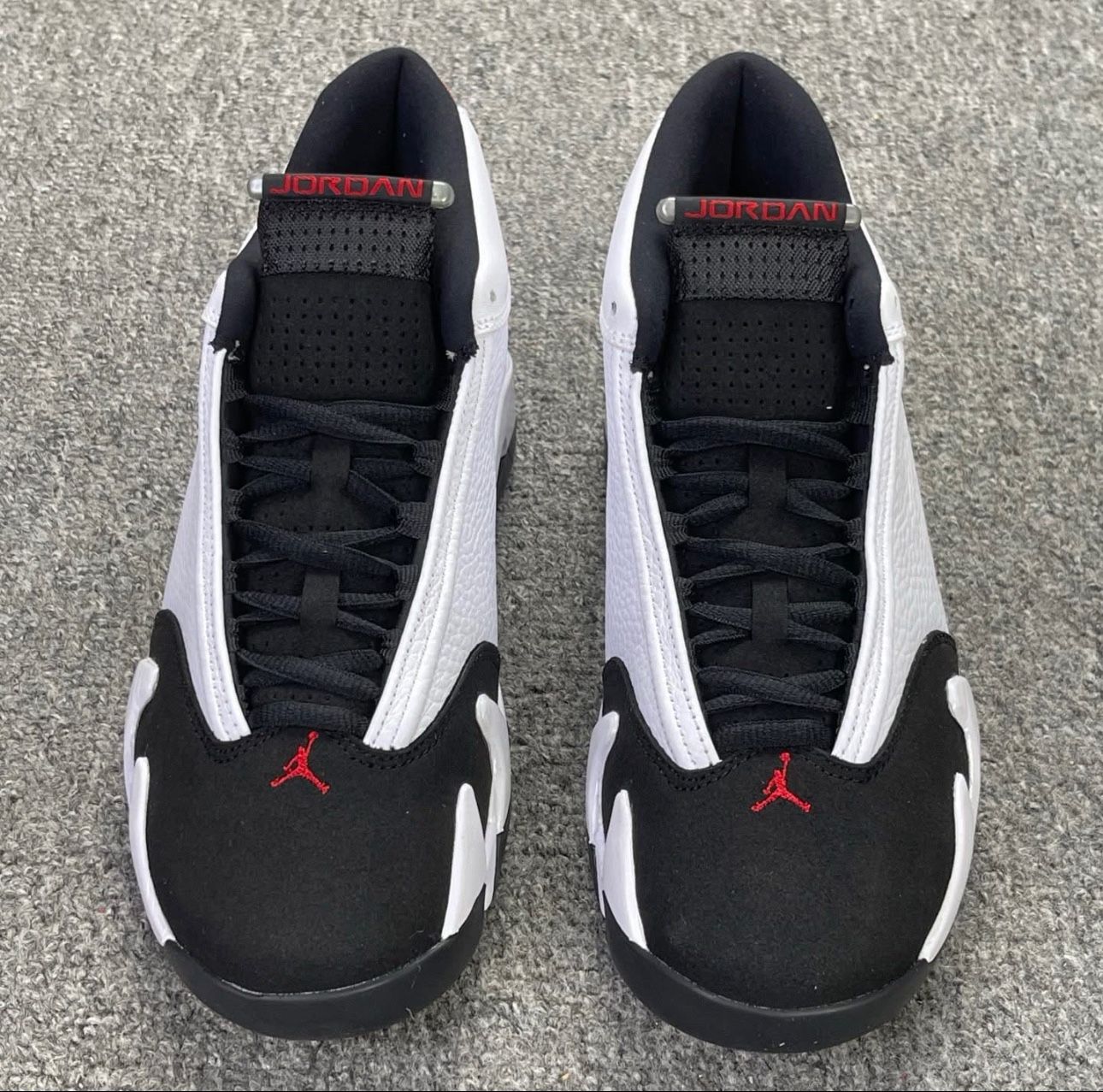 Jordan retro “Black toe” 14