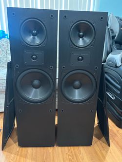 Pair Boston Acoustics T 930 Floorstanding 3 Way, 10” Woofer Speakers. MADE IN USA