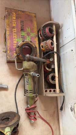 RIDGID 700 Electric Pipe Threader with Die Heads