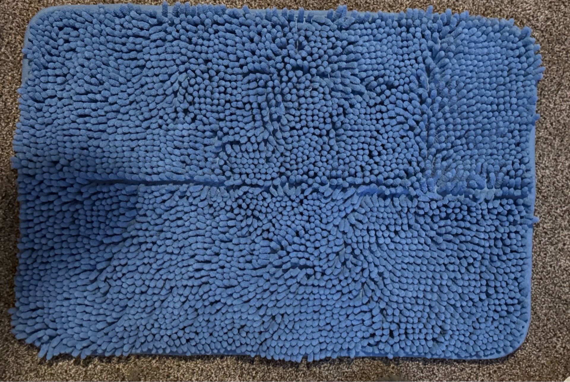 Non slip bath mat