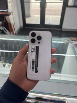 iPhone 16 Pro 258 GB (Unlocked)
