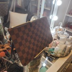 LV Wallet 