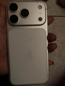 Apple iPhone 17 pro White Titanium