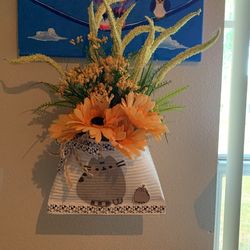 Country Cat Pocket Tin Wall Art $25