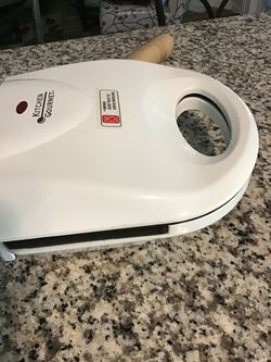 Kitchen Gourmet Electric Sandwich Maker. Like new