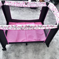 PINK FLORAL MINI MOUSE PACK AND PLAY