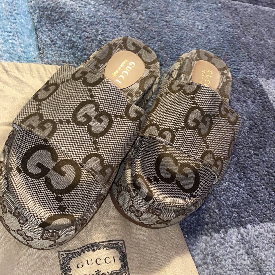 Gucci Wedge Sandals for Sale in Dallas, TX - OfferUp