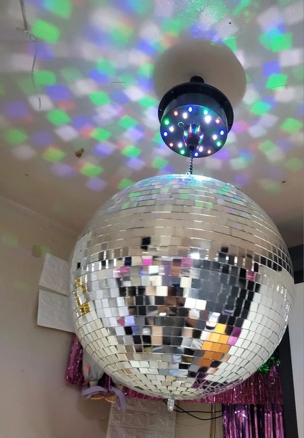 MIRROR BALL
