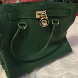 Michael Kors Kenly Tote And Wallet for Sale in Townsend, MA - OfferUp