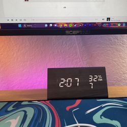 Wooden Desk Clock