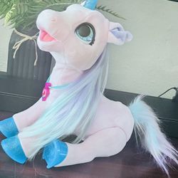 Beautiful Girls Pony Makes Sounds And Sings $$$15 