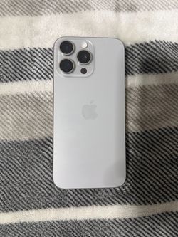 iPhone 15 Pro Max Unlocked 256gb