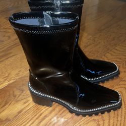 Women’s Black Boots Size 10