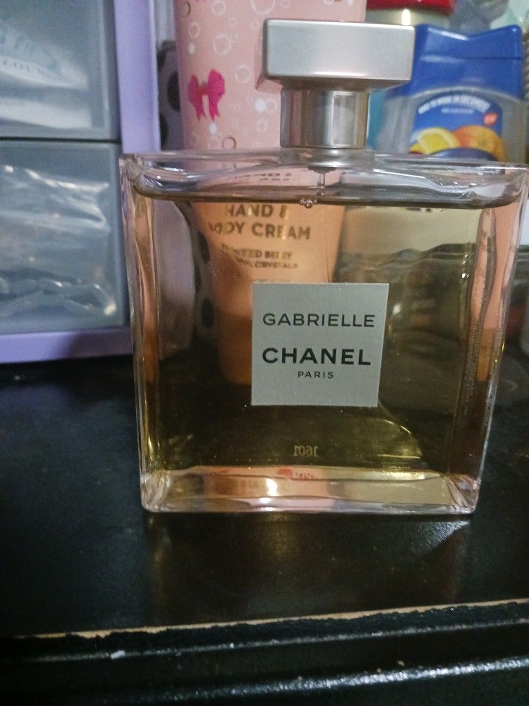 GABRIELLE CHANEL PARIS PERFUME.....😍