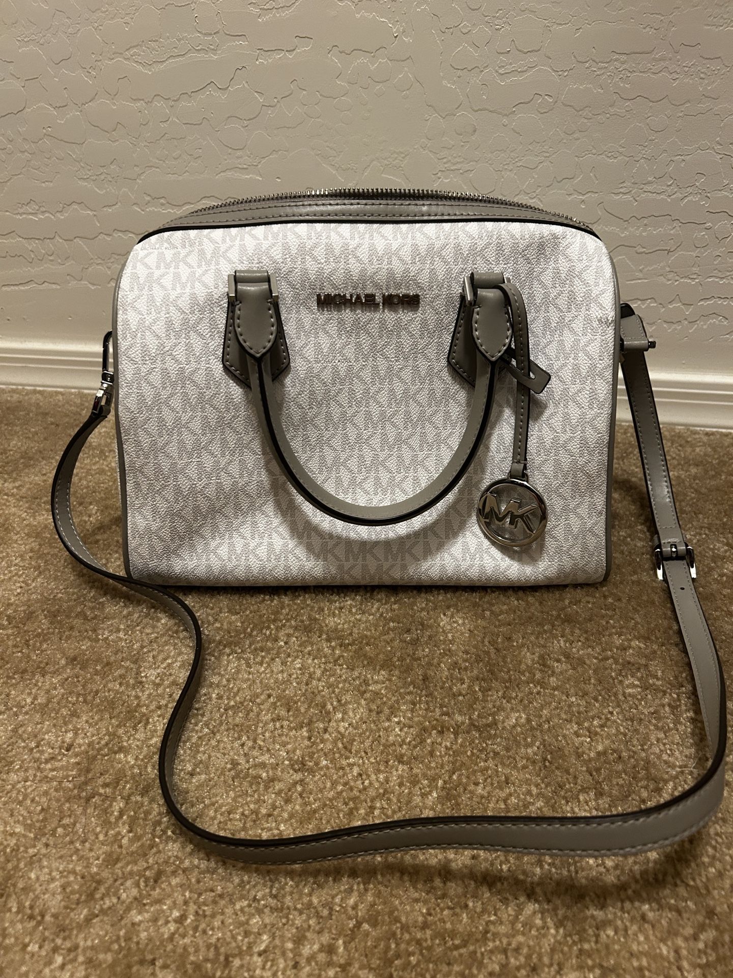 Michael Kors Purse *Price Is Firm*