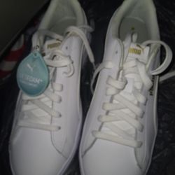 PUMAS,  SIZE 11 
