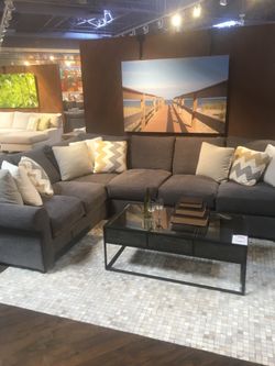 Large sectional w/ accent pillows
